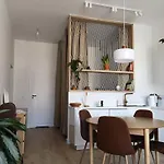 141 Z Podwojnym Lozkiem I Rozkladana Sofa Apartment